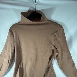 Fabulous THEORY Taupe Turtleneck NWT - MEDIUM